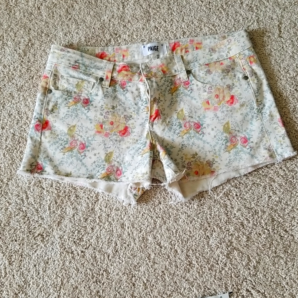 Cute floral shorts
